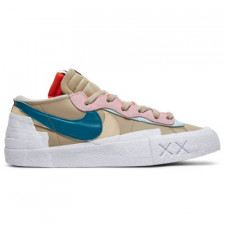 [정품급] KAWS x sacai x 블레이저 로우 리드 DM7901-200