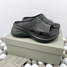 [Balenciaga] 발렌시아가 Pool Crocs 크로스 샌들 슬리퍼 블랙