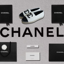 [로퍼/플랫] chanel 22a 팬더샵 cc로고 프린티드 슬립온 플랫슈즈