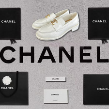 [로퍼/플랫] CHANEL 24S 팬더샵 이니셀 로퍼슈즈 샤넬 CC로고 화이트신발