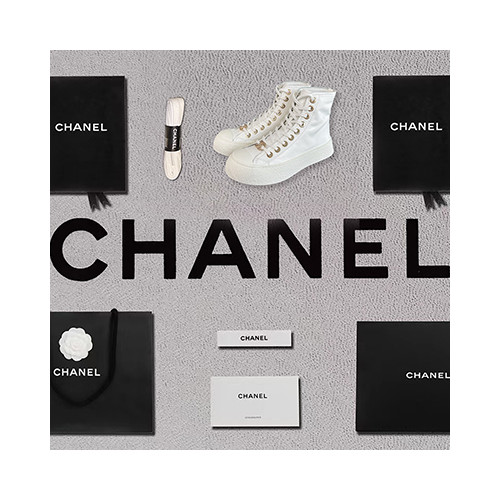 [스니커즈] CHANEL 24P 샤넬 캔버스운동화 펜던트 카프스킨 화이트 워커 부츠신발
