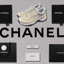 [스니커즈] CHANEL 23S 샤넬운동화 펜던트 카프스킨 cc로고 페브릭 크루즈 신발