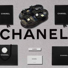 [샌들/슬리퍼] CHANEL 23c 팬더샵슈즈 벨크로샌들 CC로고 빈티지 스트랩 여성플랫폼신발