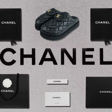 [샌들/슬리퍼] CHANEL 24C 팬더샵신발 플립플랍 크루즈슈즈 샤넬트위드 뮬슬리퍼 CC로고 검정