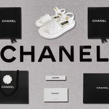 [샌들/슬리퍼] CHANEL 24C 팬더샵신발 플립플랍 크루즈슈즈 샤넬트위드 뮬샌들슬리퍼 CC로고 화이트