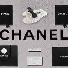 [샌들/슬리퍼] CHANEL 24S 팬더샵신발 플립플랍 크루즈슈즈 샤넬트위드 리본뮬슬리퍼 CC로고