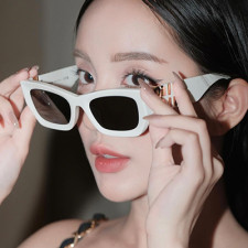 [선글라스] MIUMIU 신상 여성 미우미우 선글라스 SMU09W