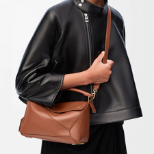 [LOEWE] 여성백 로에베 페더라이트 퍼즐가방 나파 램스킨숄더백  (정품급) 062502