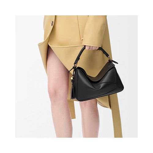 [LOEWE] 여성백 로에베 페더라이트 퍼즐가방 나파 램스킨숄더백  (정품급) 062502