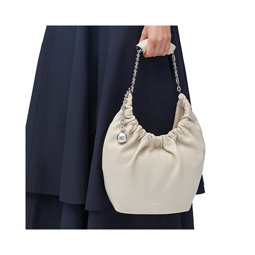 [LOEWE] 여성백 로에베 스퀴즈백 멜로우 나파램스킨 크림슨 레더숄더백(정품급) 652329