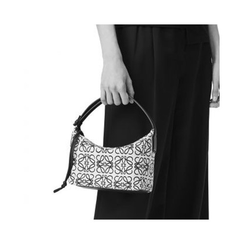 [LOEWE] 여성백 로에베 아나그램 규비백 자카드 에쿠루탄 숄더백 (정품급) 652104