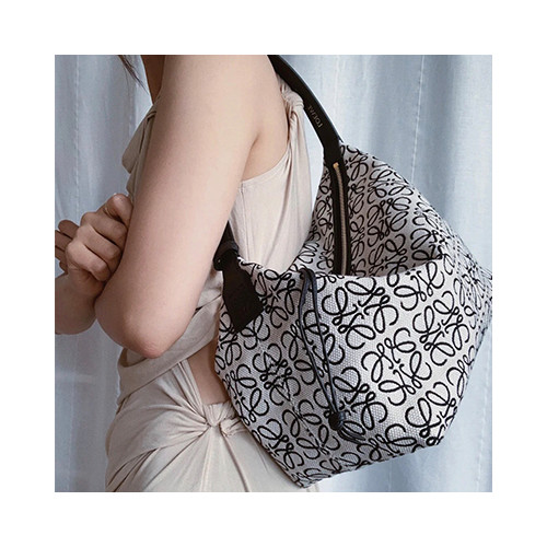 [LOEWE] 여성백 로에베 아나그램 규비백 자카드 에쿠루탄 숄더백 (정품급) 062102