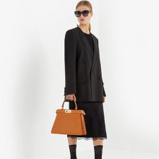 [FENDI] 여성백 펜디 피카부 쁘띠 패딩나파핸드백 레더 토트백 8321