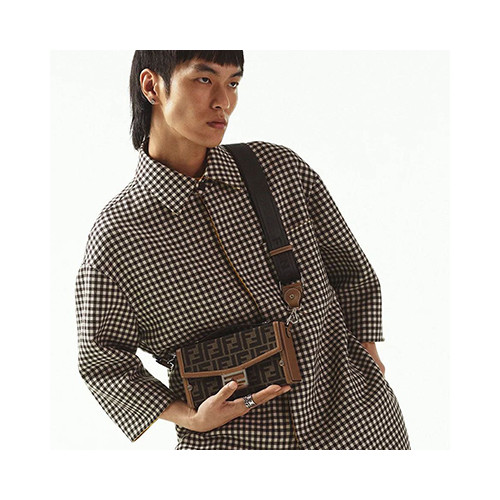[FENDI] 남성백 펜디 Baguette Soft Trunk 바케트 트렁크숄더백