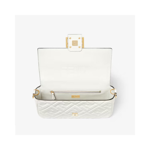 [FENDI] 여성백 펜디 Baguette FF logo bag  바케트 핸드크로스백