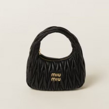 [MIUMIU] 여성백 Wander Bag 완더 마테라쎄 나파 가죽 호보백