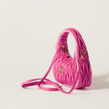 [MIUMIU] 여성백 Wander Bag 미우미우 완더 마테라쎄 나파 가죽 핸드백
