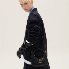 [MIUMIU] 여성백 Wander Bag 미우미우 완더 마테라쎄 나파가죽 호보핸드백