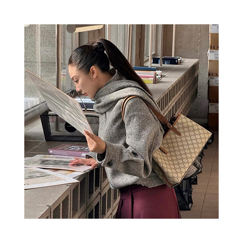 [GUCCI] 여성백 GG Emblem Bag 구찌 엠블럼백 토트백 815214