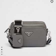 [PRADA] 남성백 FW25 BAG 프라다 사피아노 테수토 가죽 숄더백 2VH170