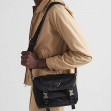 [PRADA] 남성백 FW25 BAG 프라다 리나일론 사피아노 숄더백 2VD066