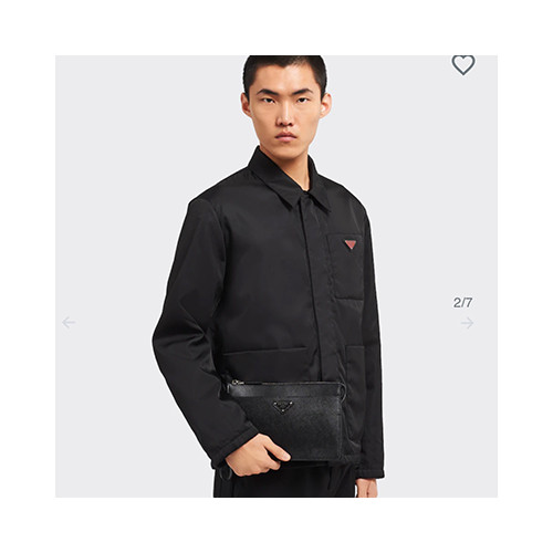 [PRADA] 남성백 FW25 Saffiano BAG 프라다 시그니처 엠보싱 스트랩 클러치 핸드백 2VF032